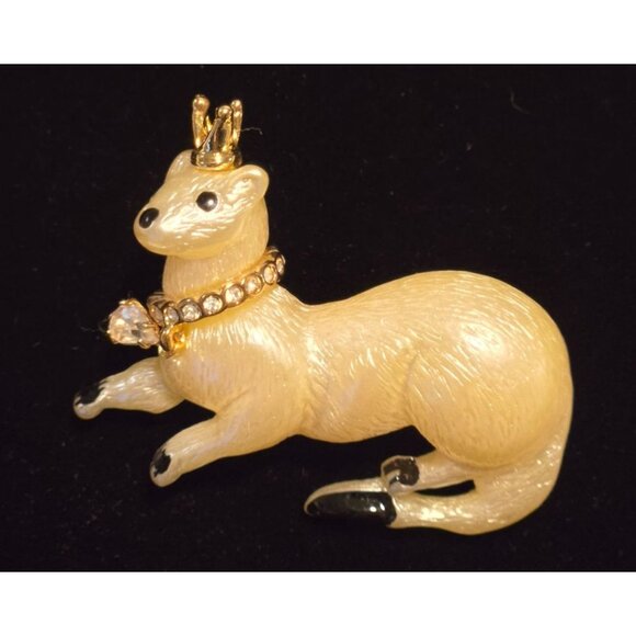 Kenneth Jay Lane Jewelry - Kenneth Jay Lane Rhinestone Pearlized Queen Ferret Mink Brooch Signed KLJ Gold C